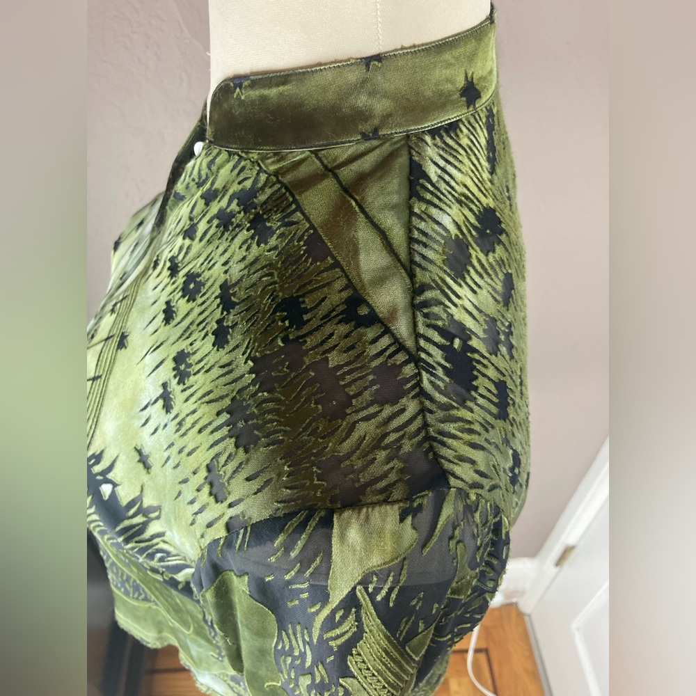 Gorgeous Green Citron Silk and Rayon Sheer Goddess Blouse - Medium - Picture 12 of 16